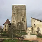 Les Maitres Sonneurs Nocleg ze śniadaniem Huriel