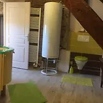 Les Maitres Sonneurs Bed & Breakfast Huriel