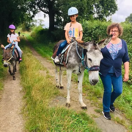 Les Maitres Sonneurs Bed & Breakfast Huriel