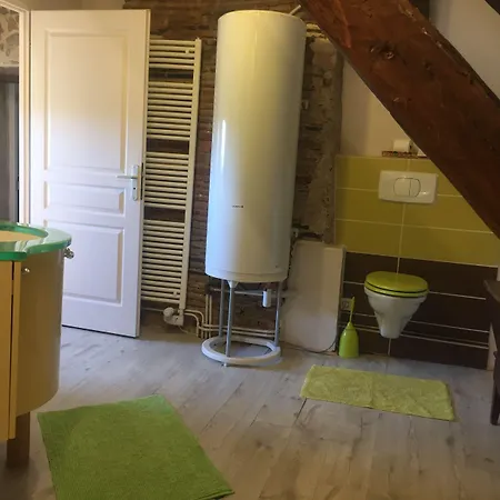 Les Maitres Sonneurs Bed & Breakfast Huriel