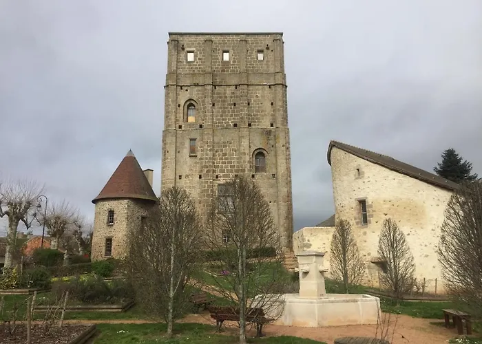 Les Maitres Sonneurs Nocleg ze śniadaniem Huriel